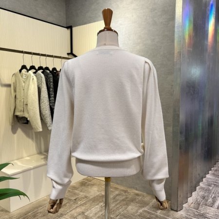 라운드 퍼프 소매 니트