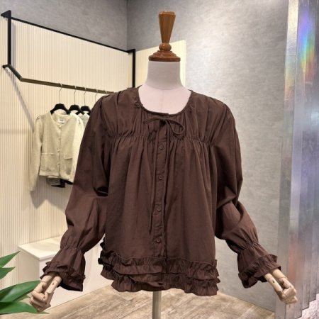 프릴 셔링 밴딩 라인 블라우스