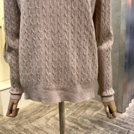 V넥 꽈배기 니트