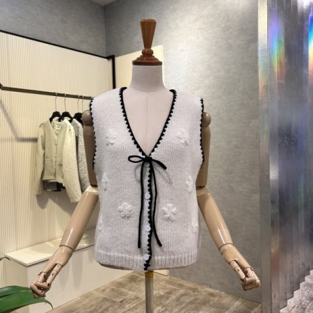 배색 라인 플라워 베스트