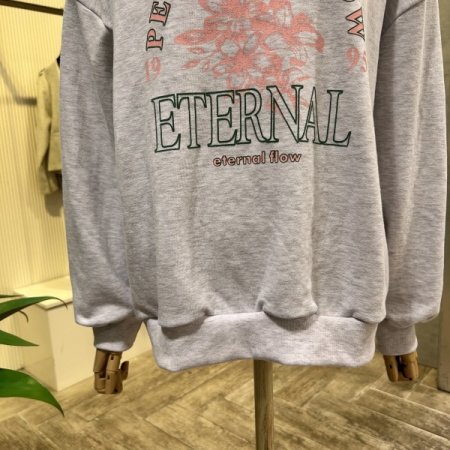 라운드 레터링 티셔츠