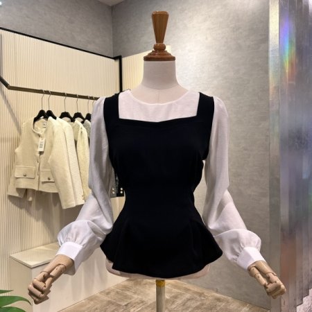 배색 레이어드 다트 블라우스