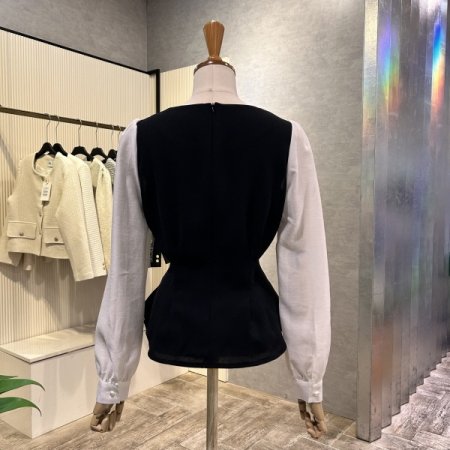 배색 레이어드 다트 블라우스