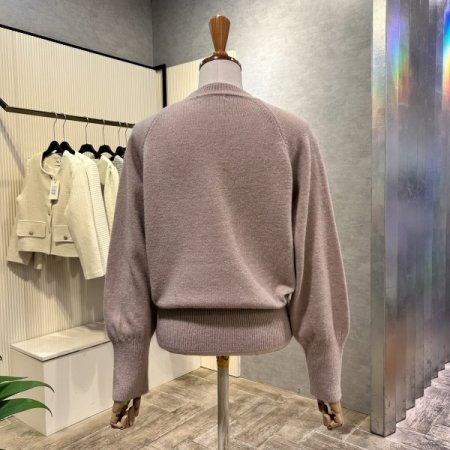 라운드 퍼프 소매 니트