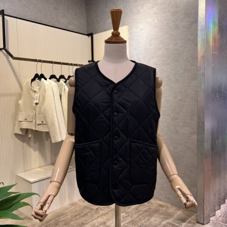 V넥 단추 패딩 조끼 점퍼