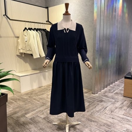 니트 배색 카라 롱 원피스