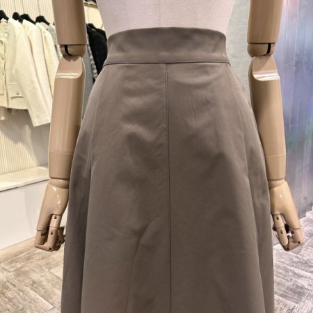 백 밴딩 원턱 플레어 롱 스커트