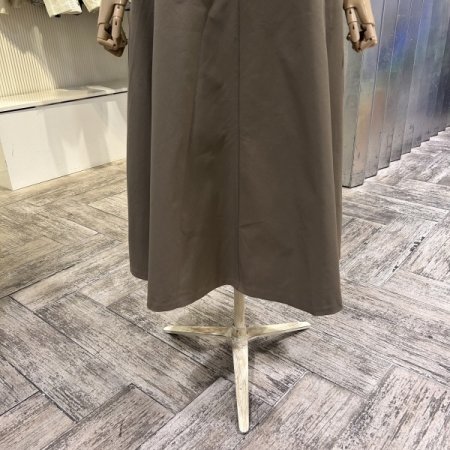 백 밴딩 원턱 플레어 롱 스커트