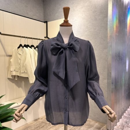 플리츠 스트랩 단추 블라우스