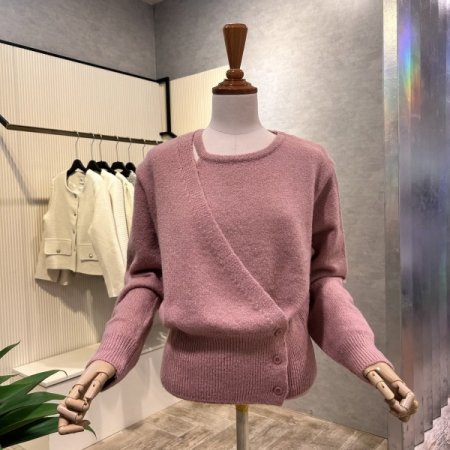 랩 스타일 단추 니트