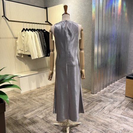 새틴 민소매 롱 원피스