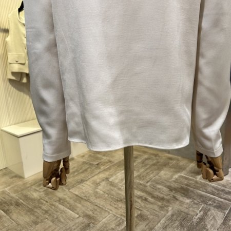 퍼프 소매 꼬임 셔링 블라우스