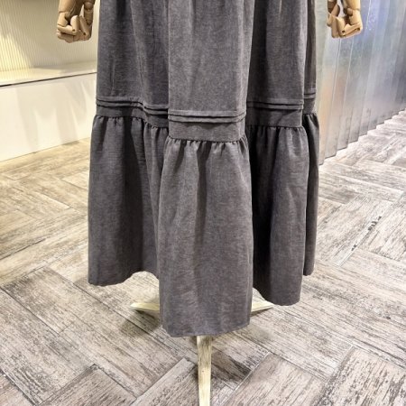 이단 셔링 밴딩 롱 스커트