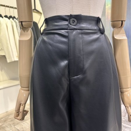 페이크 레더 백 밴딩 와이드 팬츠