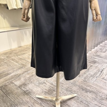 페이크 레더 백 밴딩 와이드 팬츠