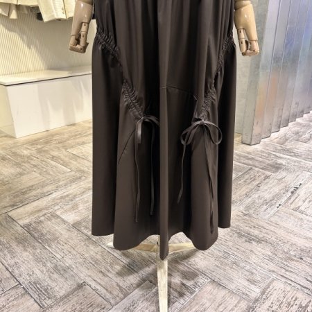 스트랩 셔링 페이크 레더 롱 스커트