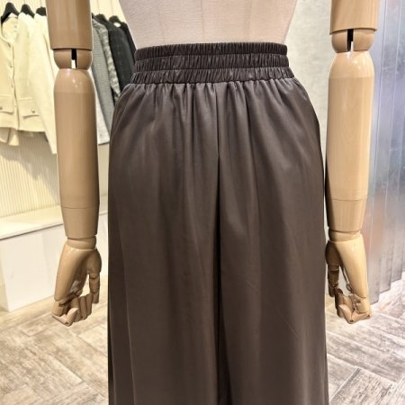 스트랩 셔링 페이크 레더 롱 스커트