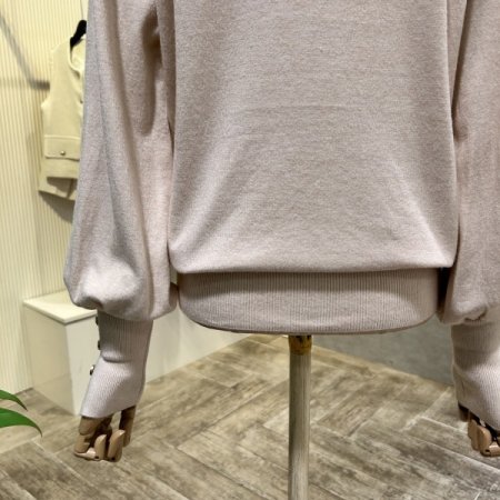 셔링 소매 단추 폴라 니트