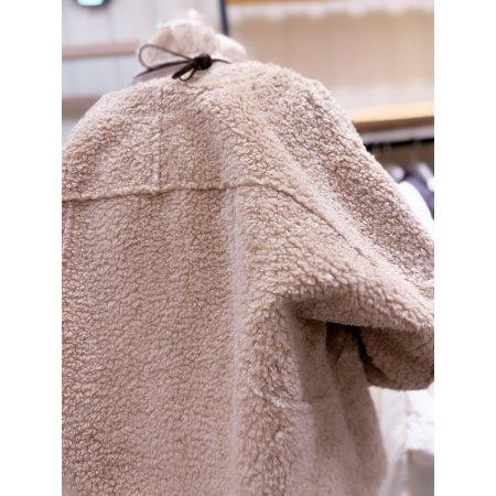 라운드넥 사이바포켓 뽀글이 무스탕