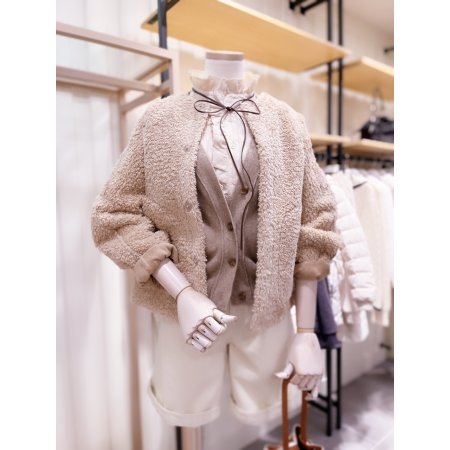 라운드넥 뽀글이 무스탕