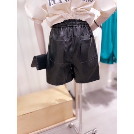 허리 스트링 인조가죽 숏 팬츠
