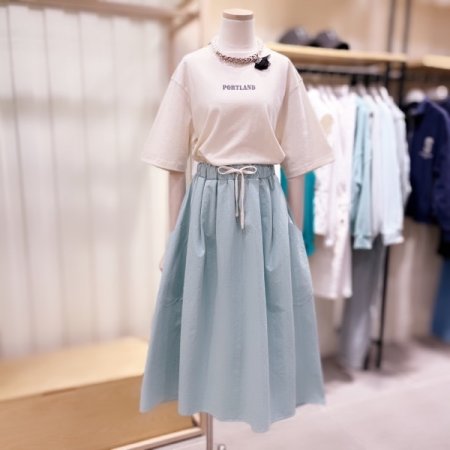 사선 포켓 디테일 밴딩 스커트