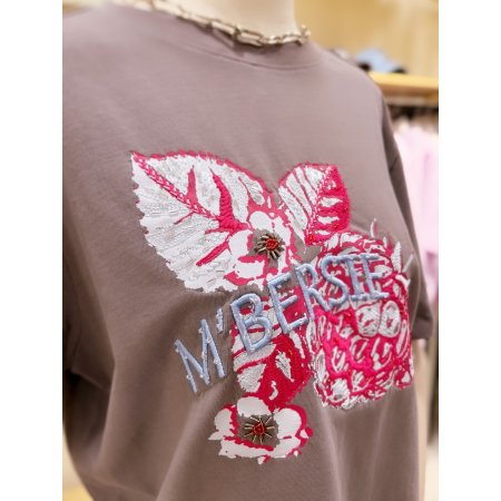 라즈베리 비즈자수 반팔 티셔츠