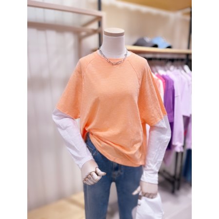 데끼 디테일 티셔츠