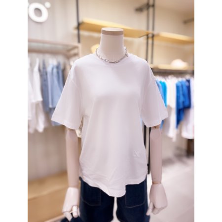 M자수 포인트 슬림핏 반팔 티셔츠