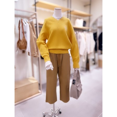 V넥 루즈핏 자수 니트 풀오버