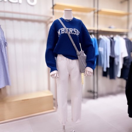 엠버시 자가드 풀오버