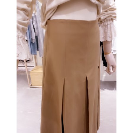 맞턱 디테일 미디 기장 스커트