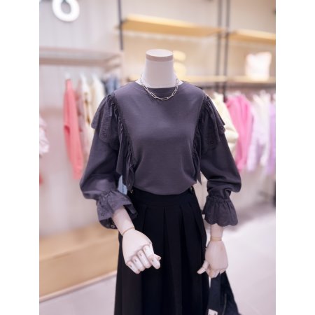 어깨소매 스칼럽 레이스 장식 티셔츠