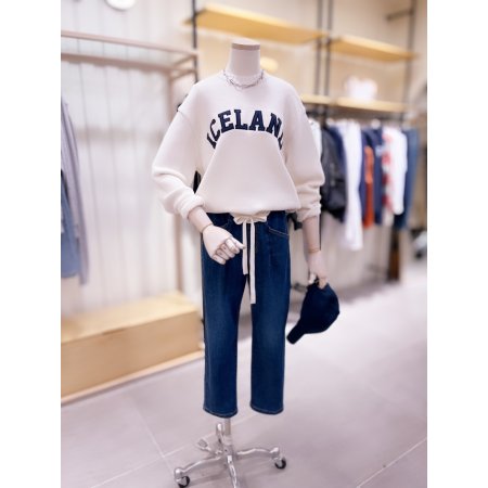 ICELAND 원단패치 스트링 니트