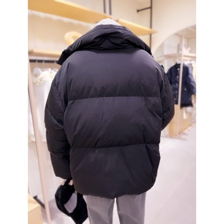 하이넥 세미크롭 다운 점퍼