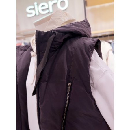 후드넥 지퍼 디테일 다운 베스트