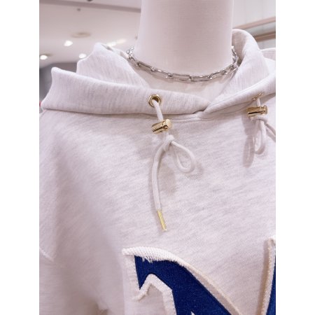 M아플리케 후드 티셔츠