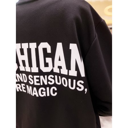 MICHIGAN 절개 맨투맨