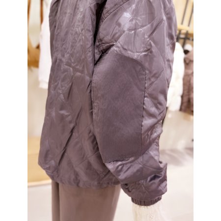 루즈핏 다이아 퀼팅 점퍼