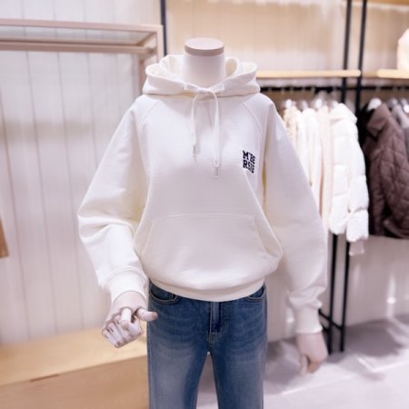 엠버시 자수 라글란 후드 티셔츠