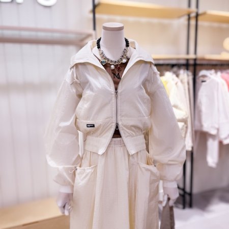 가로포켓 디테일 홑겹 크롭 점퍼