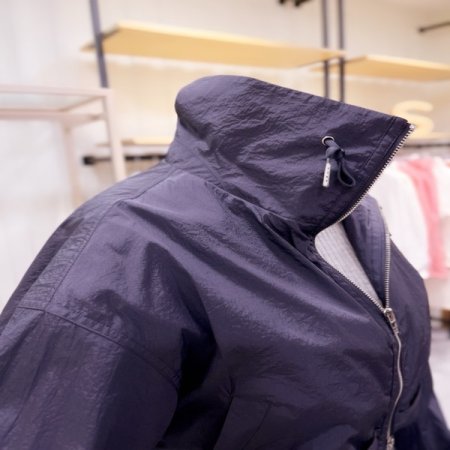 가로포켓 디테일 홑겹 크롭 점퍼