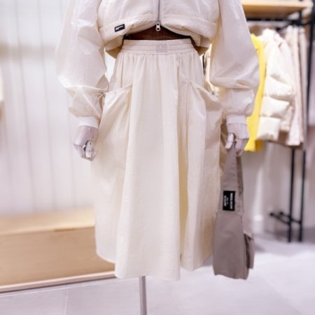 허리밴딩 자수 사이드포켓 개더 스커트