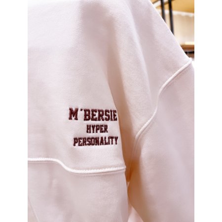 엠블럼 로고 프린트 크롭 맨투맨