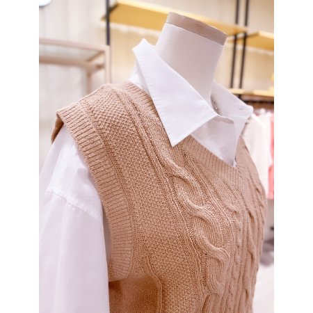 케이블 니트 베스트