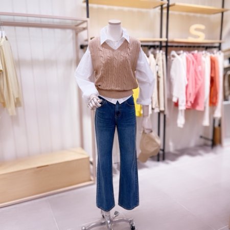 브이넥 니트 베스트