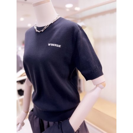 라운드넥 로고 포인트 반팔니트