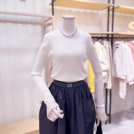 로고 포인트 골지 니트탑