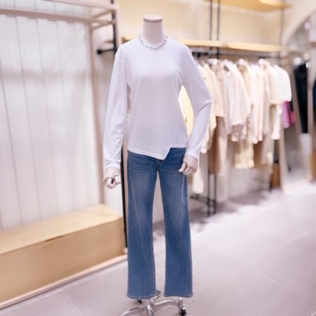 절개 비대칭 포인트 티셔츠