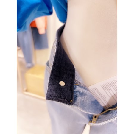 세미 배기 스탠다드핏 데님 팬츠